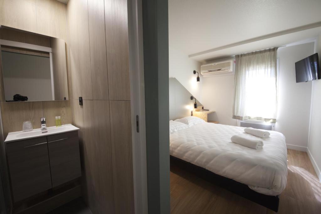 Brit Hotel Essentiel Arverne - Clermont-Ferrand Sud Aubière Екстериор снимка